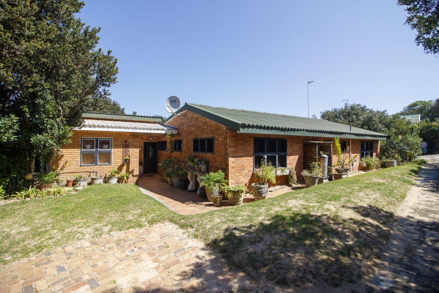 5 Bedroom Property for Sale in Mgwalana Eastern Cape